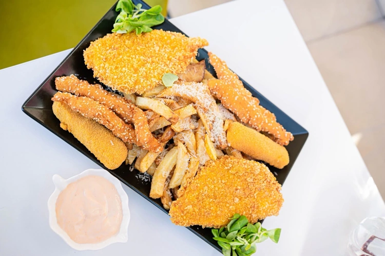 Platou Cheesy Crispy 1000gr pentru 2 persoane