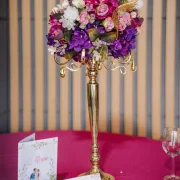 Aranajament floral, place-card si meniu personalizat
