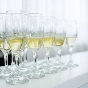 Sampanie pentru receptie invitati, restaurant La Mami Acasa