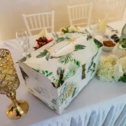 Detaliu, aranjamente masă, flori ornamentale – La Mami Acasă